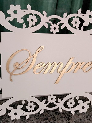 Placa cadeira branco/dourado corte a laser