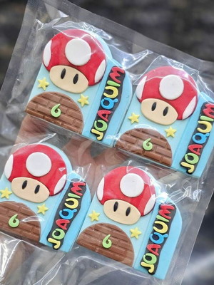 Aplique de pasta americana quadrado com 10 unidades - 6 cm