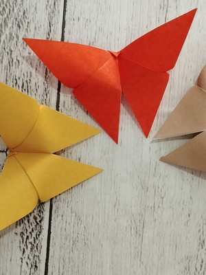 Kit 100 borboletas de origami - várias cores