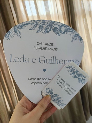 Kit leque + lágrimas de alegria para padrinhos e convidados