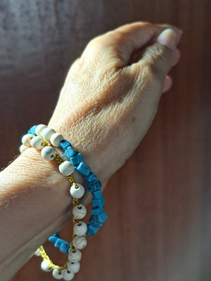 Pulseira em howlita bege