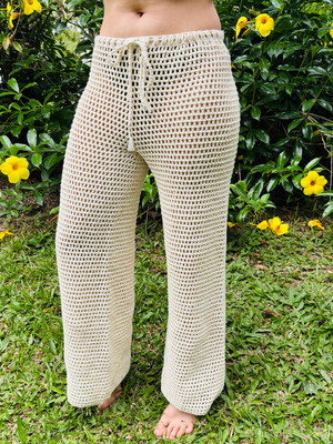 Calça de crochê