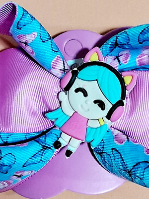 Laço com aplique de menina
