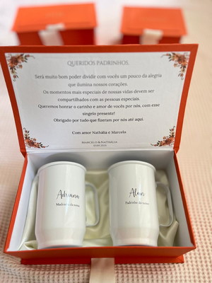Caixa cartonada com caneca de alumínio personalizada
