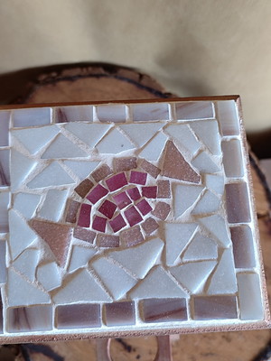 Baleiro de madeira com tampa em mosaico