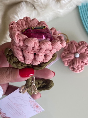 Flor porta bombom e chaveiro flor