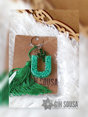 Kit com 5 chaveiros letra com pingente com peças únicas