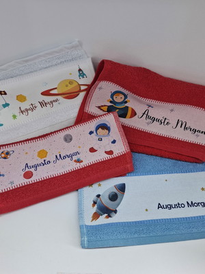 Toalhinha escolar personalizada astronauta