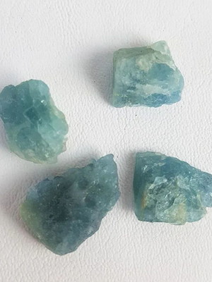 Agua marinha (bruta)
