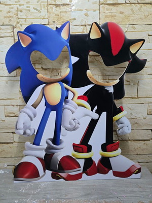 Display sonic e shadow para foto