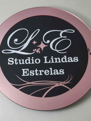 Placa de acrílico com logo em acrílico de 30cm
