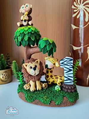 Topo de bolo safari de biscuit