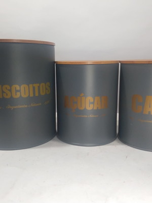 Kit 3 pote de lata preto com tampa de bambu biscoito café e