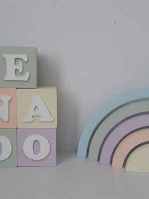 Kit 8 cubos com arco iris decoração mdf