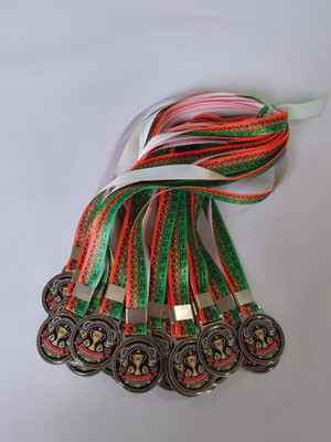 Brinde medalha + fita ambos personalizadas qualquer tema