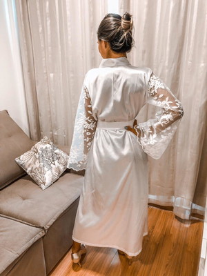 1 robe longo com a manga de renda - sem bordado