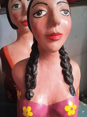 Busto feminino tamanho grande melindrosa