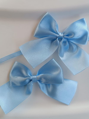 Laço de cetim azul bebe com fita para amarrar