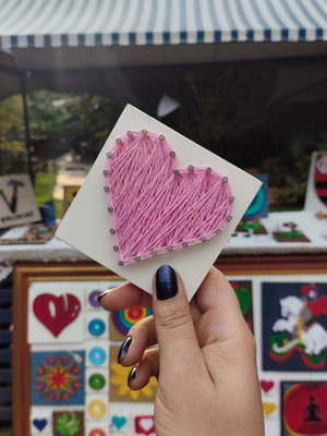 Coração quadro string art prego e linha feito a mão