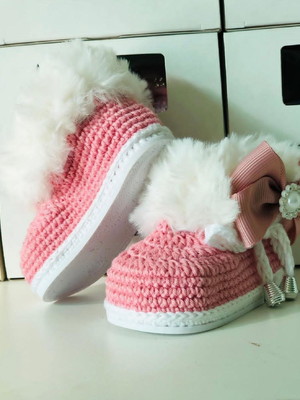 Bota de crochê pelúcia