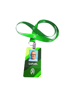 Crachá com cordão personalizado