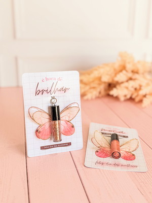Cartão personalizado com mini gloss dia das mulheres brinde