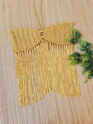 Cropped dourado de crochê top com franja