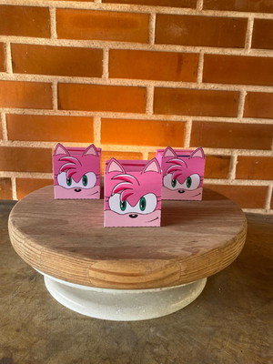 Caixa cubo amy rose/ sonic