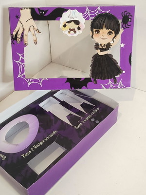 Caixa mini confeiteiro wandinha páscoa
