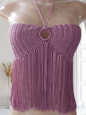 Top cropped em crochê rosa camafeu