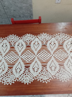 Trilho de mesa em crochê
