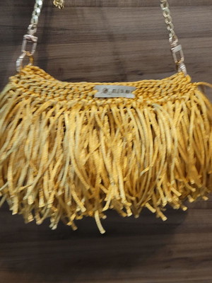 Bolsa festa- clutch de croche com franjas