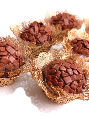 50 forminhas para doces em tela escócia cestinha 3cm