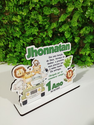 Centro de mesa safari com nome e idade personalizado
