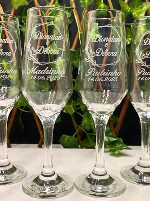 Taças lembrancinha casamento padrinhos personalizada laser