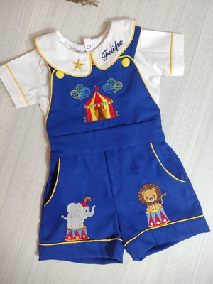 Roupa jardineira circo