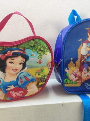 Mochila personalizada verniz branca de neve e o príncipe