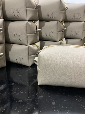Necessarie box bordada personalizada madrinha