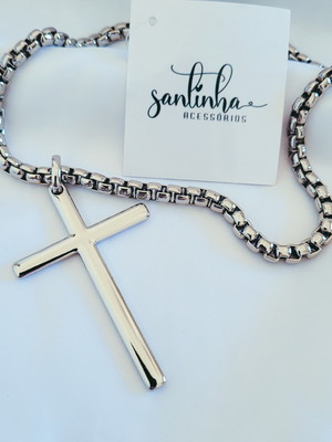 Colar crucifixo - prateado