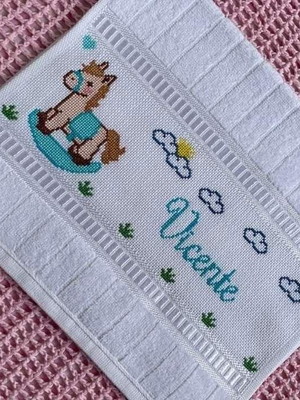 Toalha de mão em ponto cruz cavalinho - personalizada,