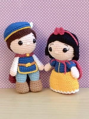Branca de neve e príncipe fernando amigurumi ** pronta entr