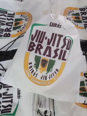 Mochila formato tecido personalizada 50 unidades na promoção