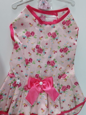 Vestidos em tecido com strass