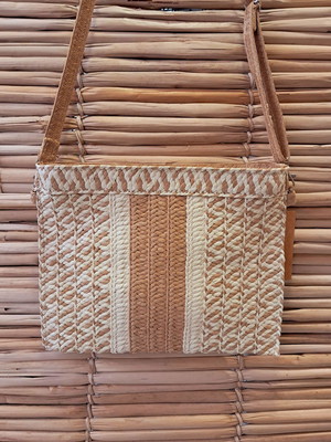 Bolsa carteira de palha