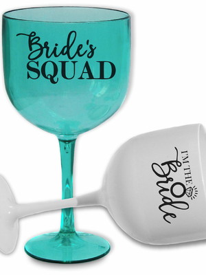 Taças de gin despedida bride's squad balada noiva e amigas