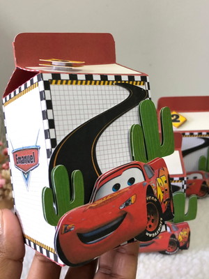 10 caixas milk carros