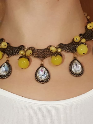 Maxi colar de pedras ágata amarela e cristais