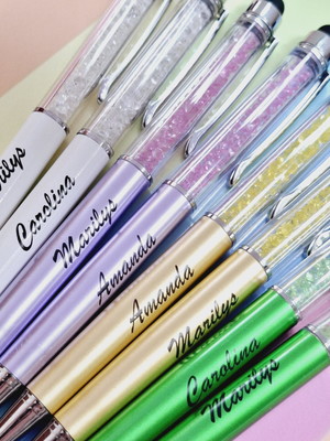 Caneta com cristais personalizada com nomes sortidos