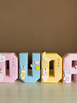 Letras 3d metoo dolls