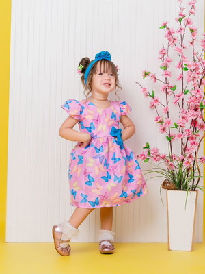 Vestido infantil com laço